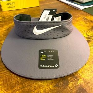 Nike Women’s Visor